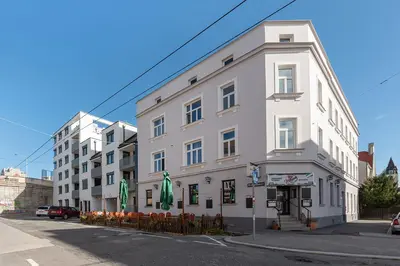 Das Gebäude in dem sich die Ferienwohnung befindet
