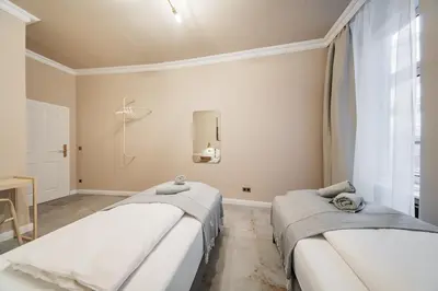 Ein Bett oder Betten in einem Zimmer der Unterkunft Hive 5 by Home1 - District 1 Boutique Hostel