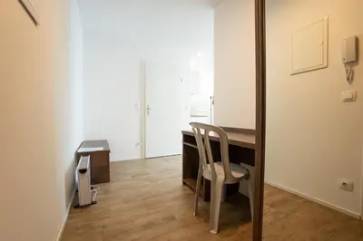 Grundriss der Unterkunft Modern Studio with Queen-Size Bed, Self Check-in K5