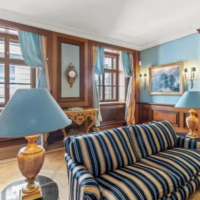 Feel History & Enjoy Luxury