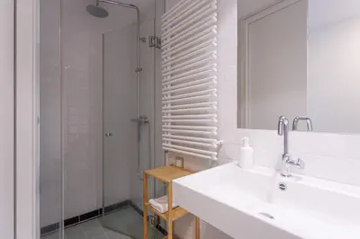 Ein Badezimmer in der Unterkunft Julius 23 - Cozy Stay Only 5 Mins to City Center