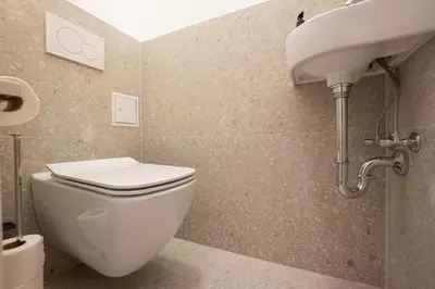 Ein Badezimmer in der Unterkunft Elegant studio with king-size bed Self check-in