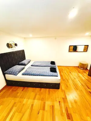 Ein Bett oder Betten in einem Zimmer der Unterkunft Charming Stay - Close to Vienna Attractions MZ1