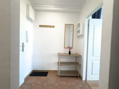 Grundriss der Unterkunft Bright Sunny Studio, AC, 15min to the city center, Smart TV