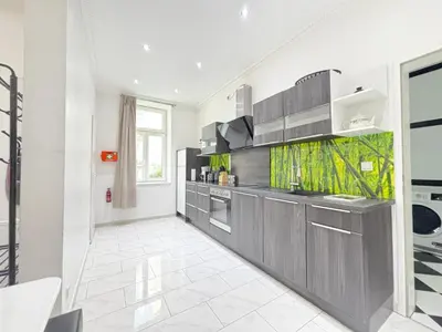 Küche/Küchenzeile in der Unterkunft 3 Bedrooms, near Hauptbahnhof, 8 People, Kitchen