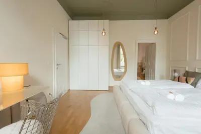 Ein Bett oder Betten in einem Zimmer der Unterkunft josef's home I Premium I Schloss Schönbrunn I 02