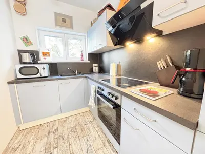 Küche/Küchenzeile in der Unterkunft Hideout Villas, 3 Bedrooms, free parking, garden area, terrace