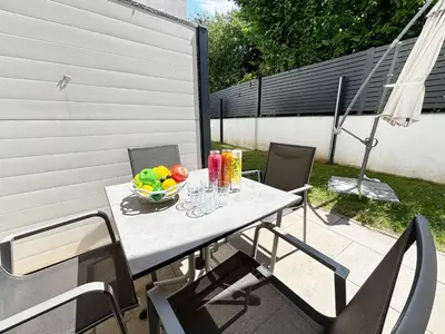Getränke in der Unterkunft Hideout Villas, 3 Bedrooms, free parking, garden area, terrace