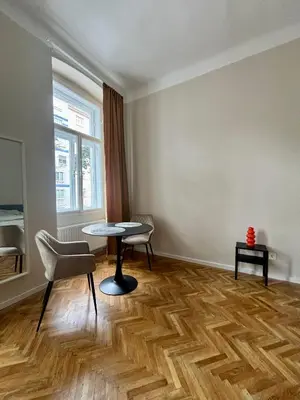 Ein Sitzbereich in der Unterkunft Modern, Stylisch und Zentral
