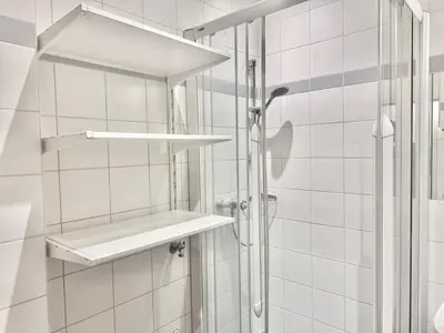 Ein Badezimmer in der Unterkunft Cosy Central Long-Term Apartment
