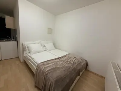 Ein Bett oder Betten in einem Zimmer der Unterkunft Spacious City Apartment for 2 I Free Parking
