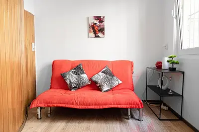 Grundriss der Unterkunft Comfortable 2BR Apt, Close to Belvedere Palace