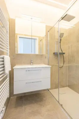 Ein Badezimmer in der Unterkunft josef's home I Premium Apartment I Metro Access
