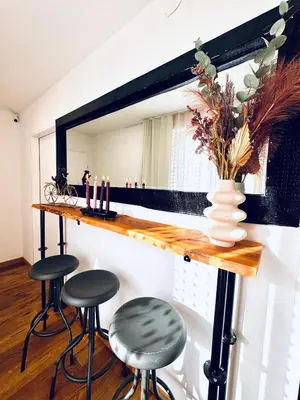 Lounge oder Bar in der Unterkunft Comfortable Private Rooms in 5BR Apartment Near Kaufpark Alterlaa