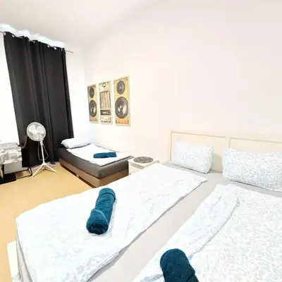 Cozy Rooms next to Lugner City GB6