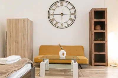 Grundriss der Unterkunft Shiny & Comfy 1BR Apt Ideal for Long Stays