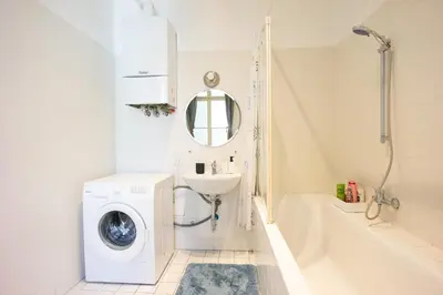 Ein Badezimmer in der Unterkunft Spacious stylish designed 3 Bedroom Apartment near Naschmarkt and city center