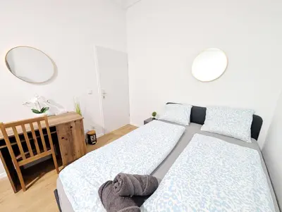 Grundriss der Unterkunft Spacious Apartment for Group Stays - 15 Min from Airport & City Center, 5 Min from Vienna Main-Bus Station EZ11