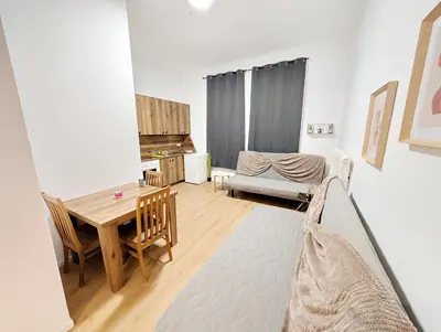 Grundriss der Unterkunft Spacious Apartment for Group Stays - 15 Min from Airport & City Center, 5 Min from Vienna Main-Bus Station EZ11
