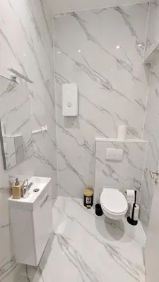 Ein Badezimmer in der Unterkunft Lovely Apartment - 15 Min from Airport & City Center, 5 Min from Vienna Main-Bus Station EZ10b