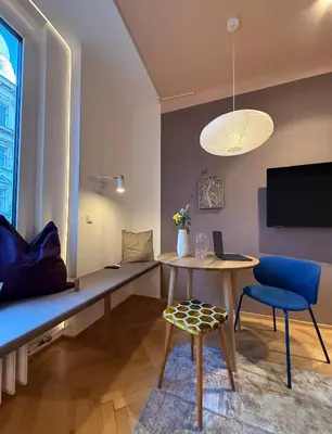 Ein Sitzbereich in der Unterkunft Trendy, Creative&Charming Meet Hip&Central