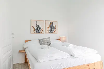Grundriss der Unterkunft Spacious private rooms in 2BR shared Apartment - Perfect for Longstays