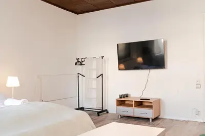 Grundriss der Unterkunft Spacious private rooms in 2BR shared Apartment - Perfect for Longstays