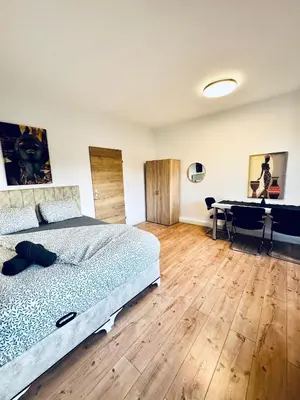 Grundriss der Unterkunft Simple 3 Bedroom Apartment with Outdoor Space Sleeps up to 8