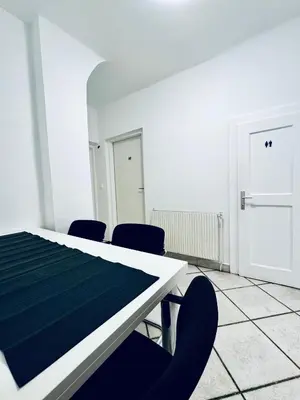Grundriss der Unterkunft Simple 3 Bedroom Apartment with Outdoor Space Sleeps up to 8