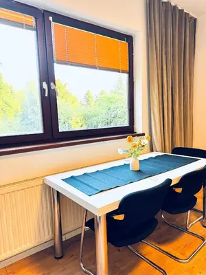 Grundriss der Unterkunft Central 8BR Apt, with Garden & Tarrace, Sleeps 17