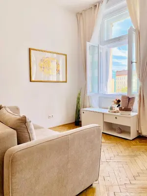 Ein Sitzbereich in der Unterkunft 2-Bedroom Apartment, Sleeps Six, 4-Min Walk to Stadthalle