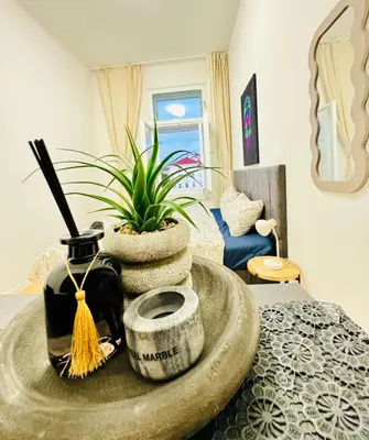 Ein Sitzbereich in der Unterkunft Elegant 4BR Apt, Prime Location Near Westbahnhof