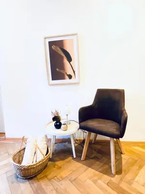 Ein Sitzbereich in der Unterkunft Spacious 2BR Apartment 7 Min from Westbahnhof