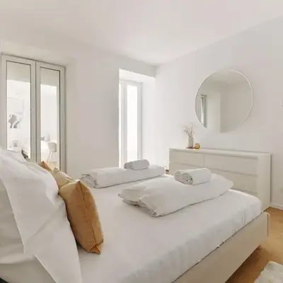 Luxury 2 Bedroom Apartment with Garden