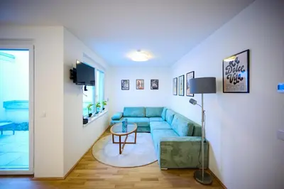 TV/Unterhaltungsangebot in der Unterkunft Bright apartments with spacious terraces offering comfort not far to Vienna's heart