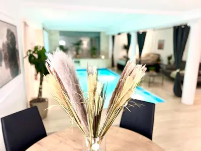 Der Swimmingpool an oder in der Nähe von UNO POOL Apartment