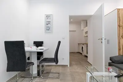 Grundriss der Unterkunft Elegant 1BR City Stay in Prime Vienna Location