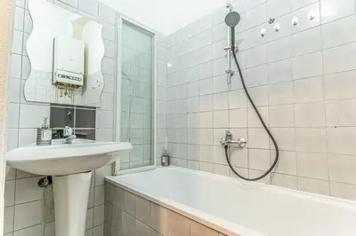 Grundriss der Unterkunft Cozy private rooms in shared Apartment, very Central with Easy City Access