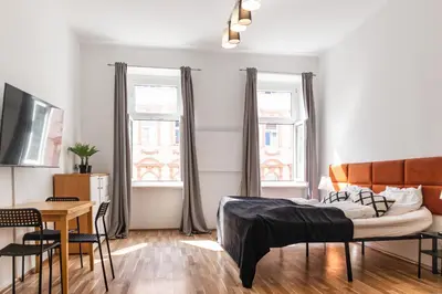 TV/Unterhaltungsangebot in der Unterkunft Beautiful 1BR Apartment by Westbahnhof Station Great for Longstays