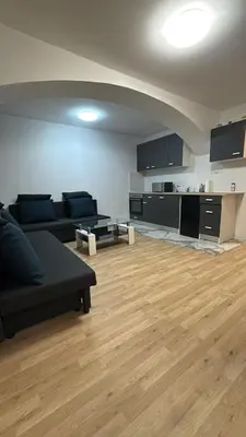 Küche/Küchenzeile in der Unterkunft Lovely 1BR &1LR Apt with WiFi Near Amusement Park