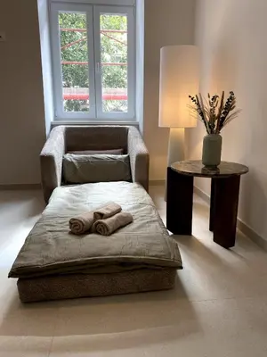Ein Bett oder Betten in einem Zimmer der Unterkunft Residence K - Contemporary Altbau Studio Vienna