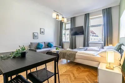 Grundriss der Unterkunft Cozy 2BR Apartment Prime Vienna Location for Longstays