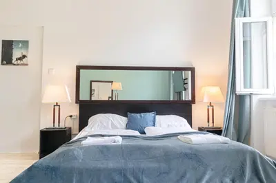 Grundriss der Unterkunft Cozy 2-Bedroom Apartment Sleeps 6