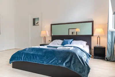 Grundriss der Unterkunft Cozy 2-Bedroom Apartment Sleeps 6