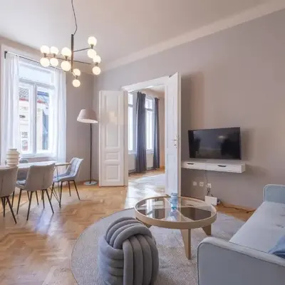 josef's home I Comfort Apartment in Ideal Location