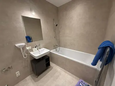 Ein Badezimmer in der Unterkunft Luxury Central Apartment with Garden