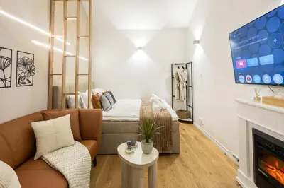TV/Unterhaltungsangebot in der Unterkunft Designer studio l Minutes walk to city centre