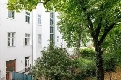 Das Gebäude in dem sich die Ferienwohnung befindet