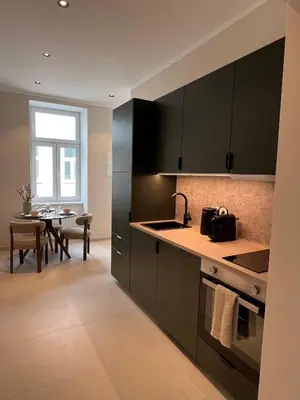 Küche/Küchenzeile in der Unterkunft Residence K | Design Studio in Historic Townhouse