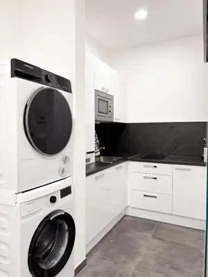 Küche/Küchenzeile in der Unterkunft GG Immobilien-15 min to city centre